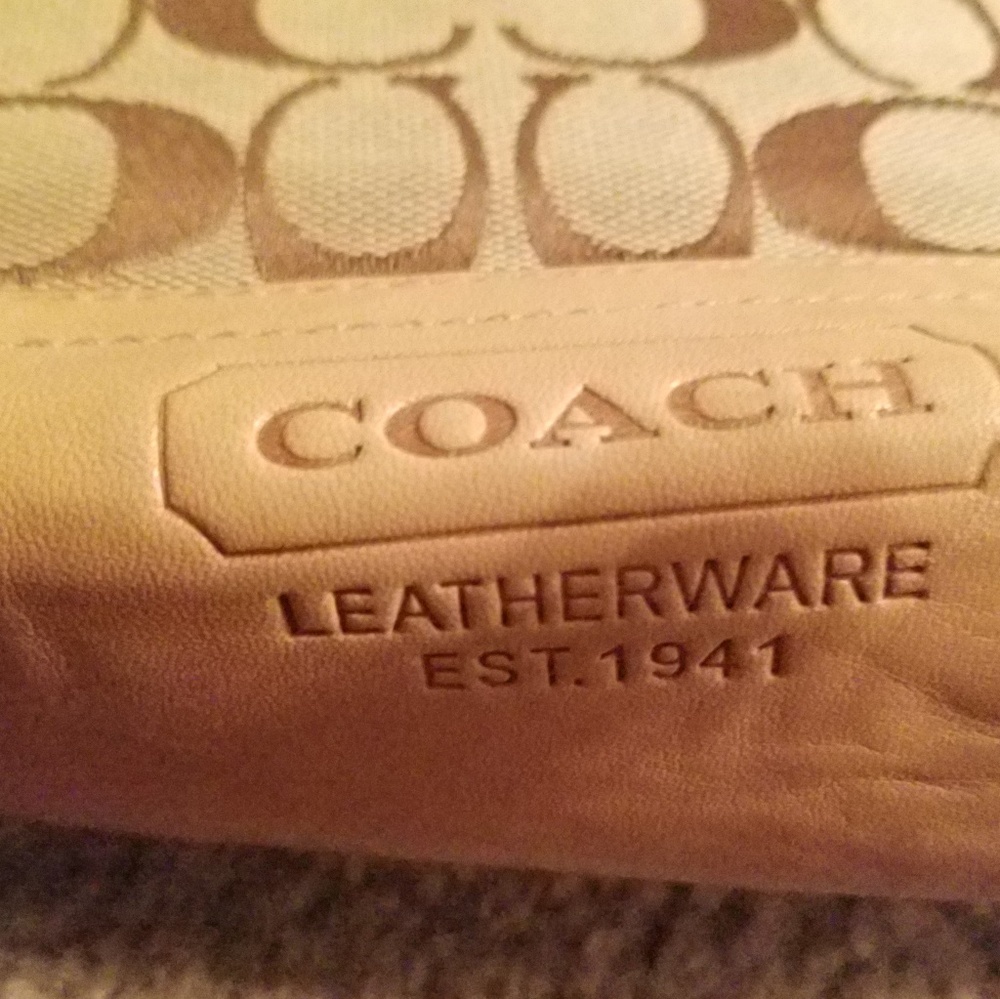 NWOT Coach Authentic Signature Logo handbag